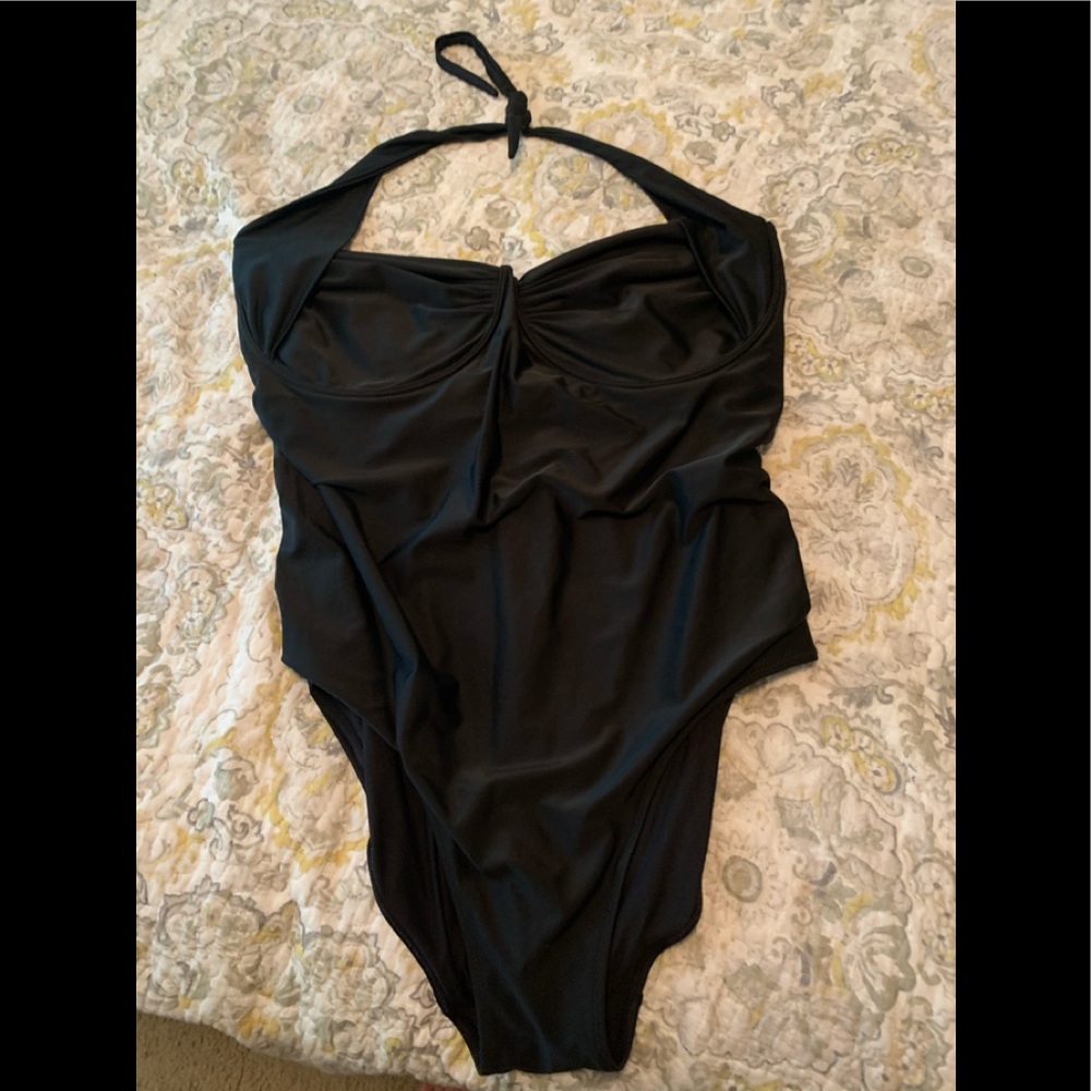 Women’s Old Navy Plus Haltered Swimsuit 4X